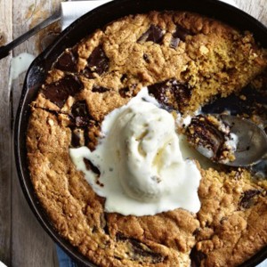 Peanut Butter and Dark Chocolate Chunk Skillet Cookie